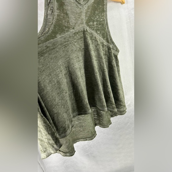 We The Free Green V-Neck Tank Top Size XS - Picture 5 of 7